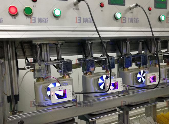 集中測試目視化及規劃，利用治具進行測試自動化設計