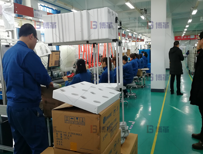 采用雙邊流水線，節約空間，電子組裝材料水蜘蛛配送。